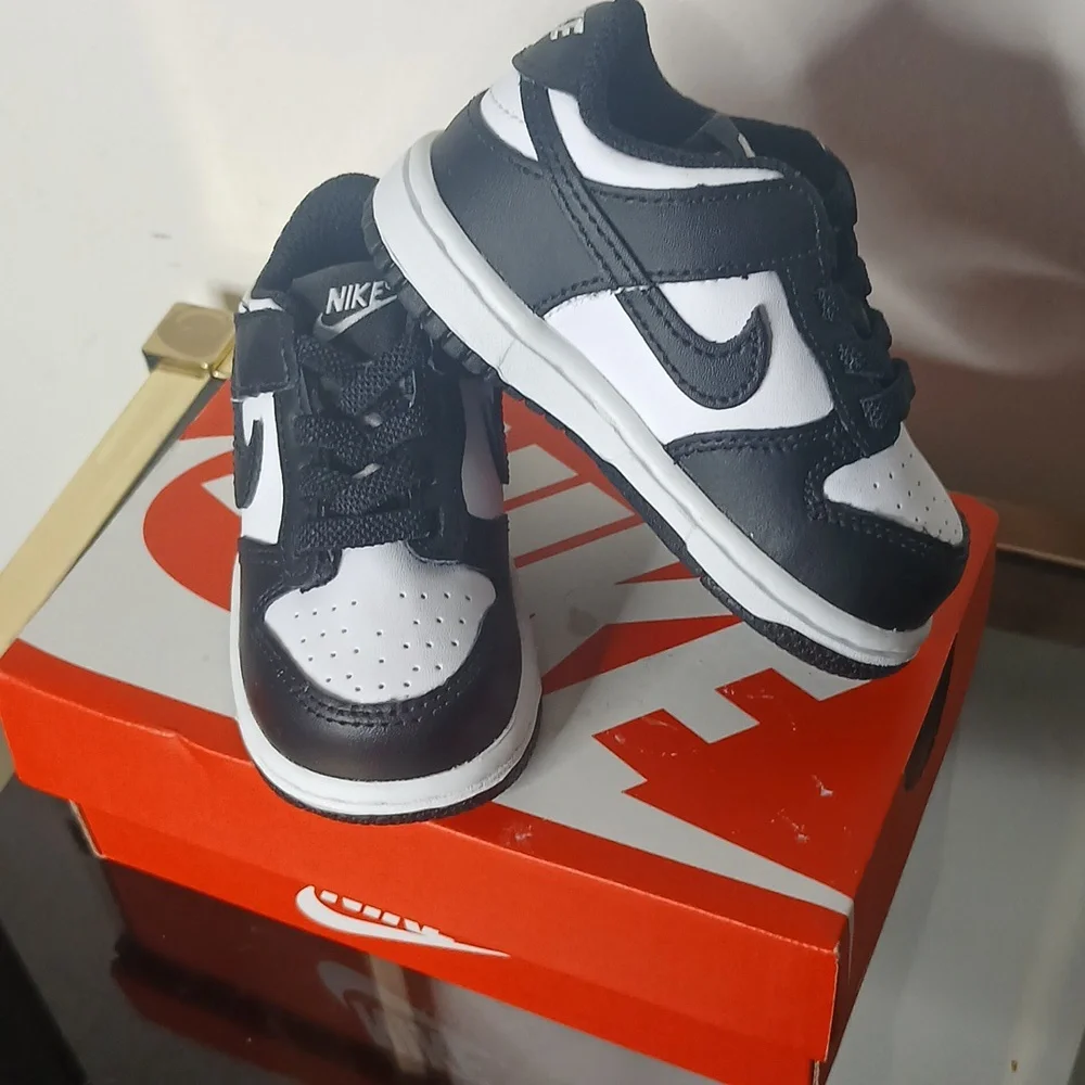 Nike Dunk Low Black And White (Panda) Size 5c - Picture 15 of 16